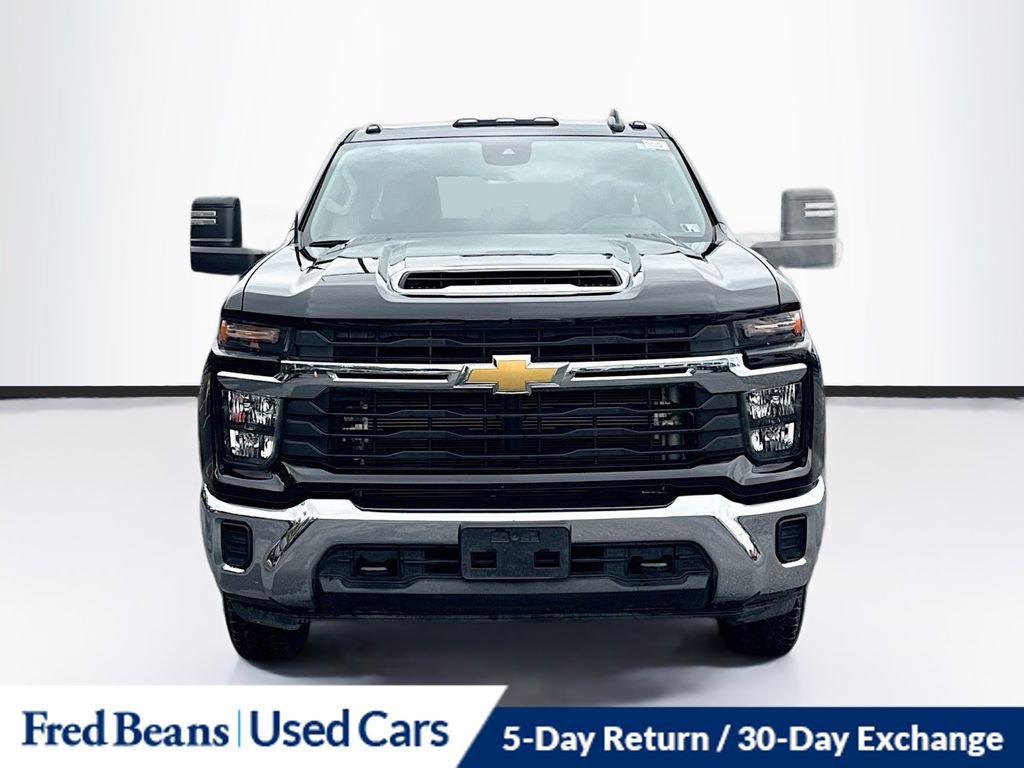 2024 Chevrolet Silverado 3500HD LT photo 2