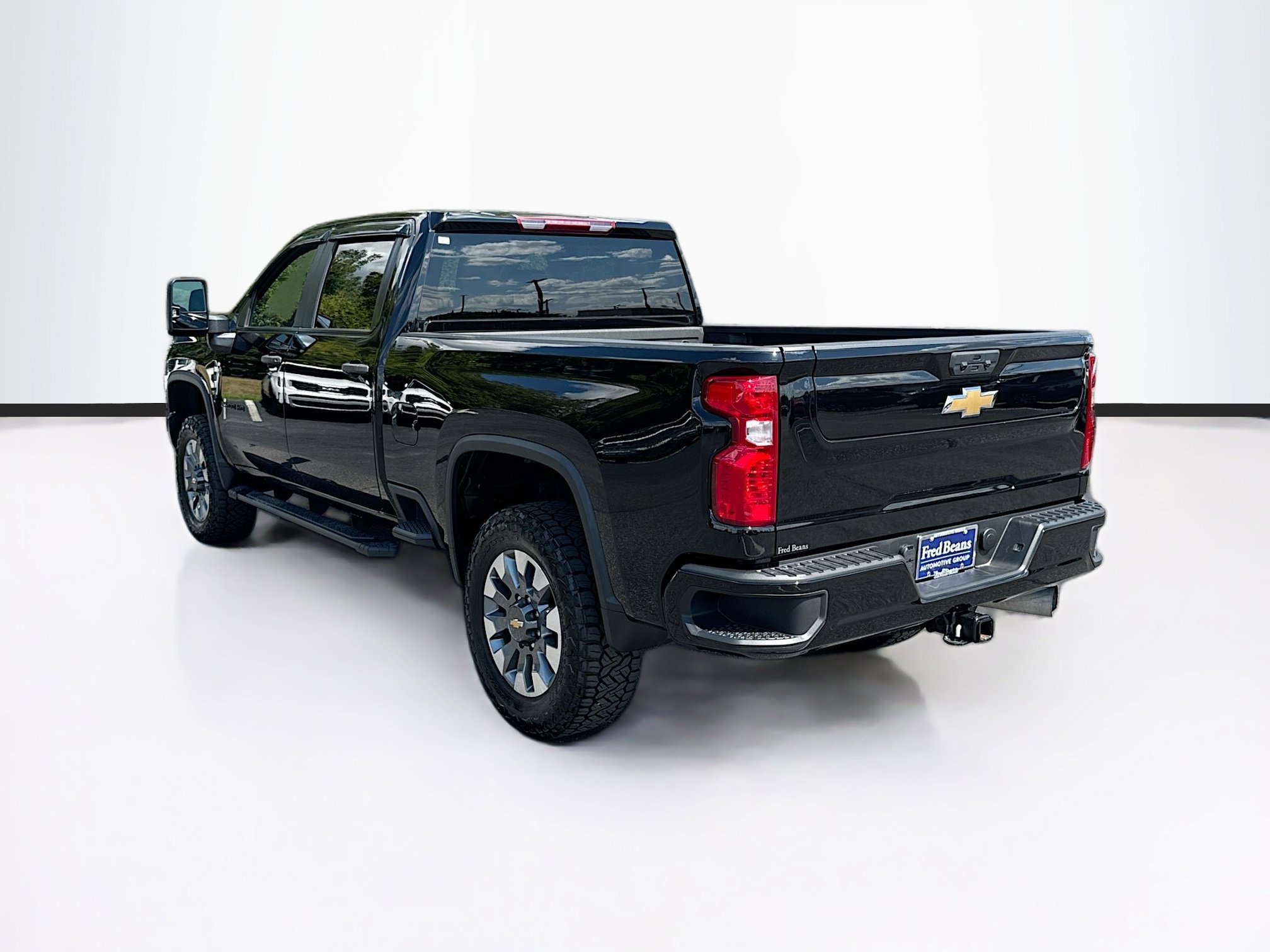 2023 Chevrolet Silverado 2500HD Custom photo 4