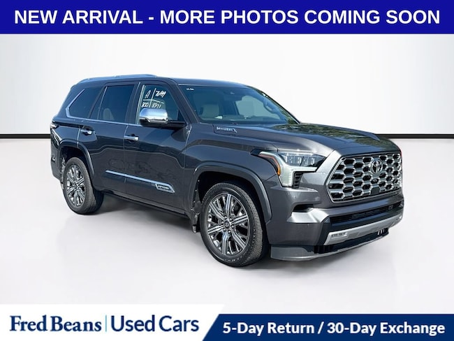 2025 Toyota Sequoia SR5