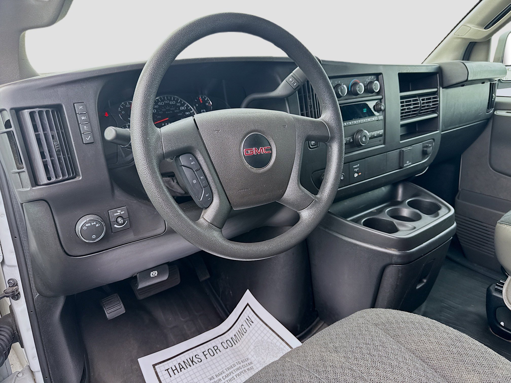 2023 Gmc Savana Cargo 2500 photo 2