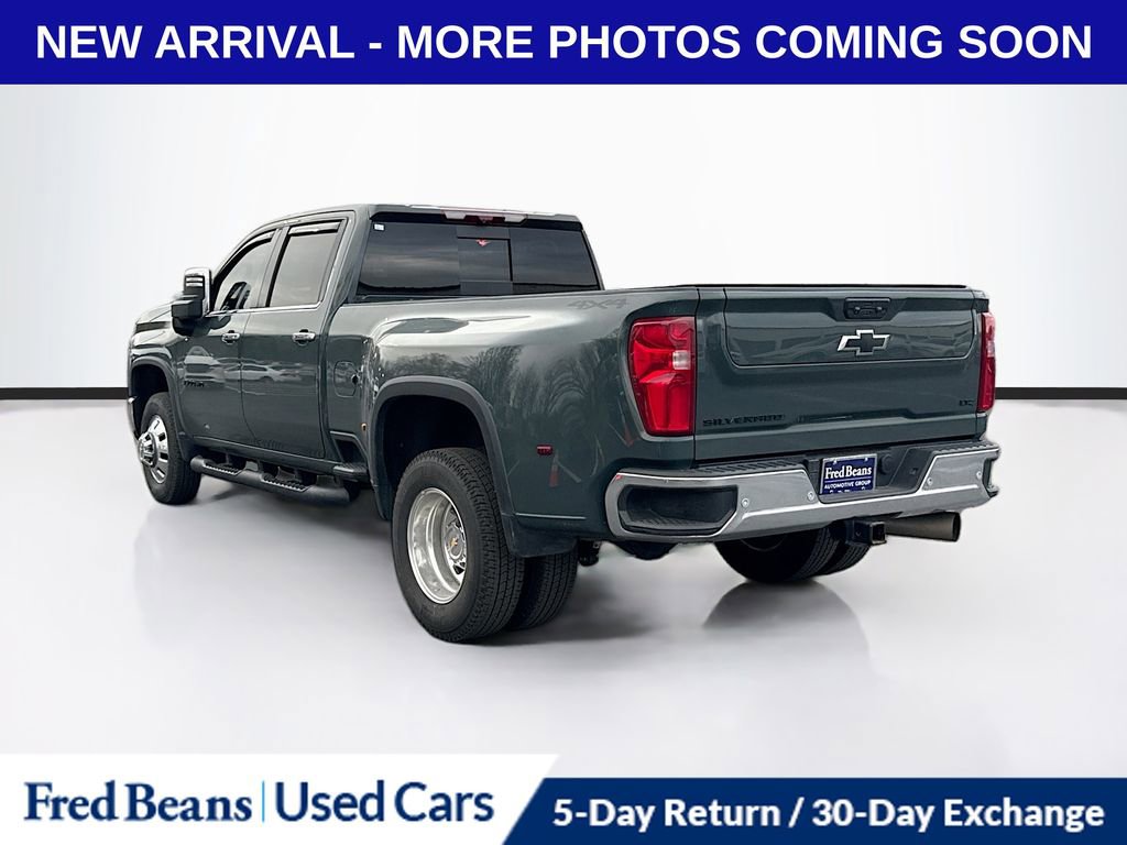 2025 Chevrolet Silverado 3500HD LTZ photo 4