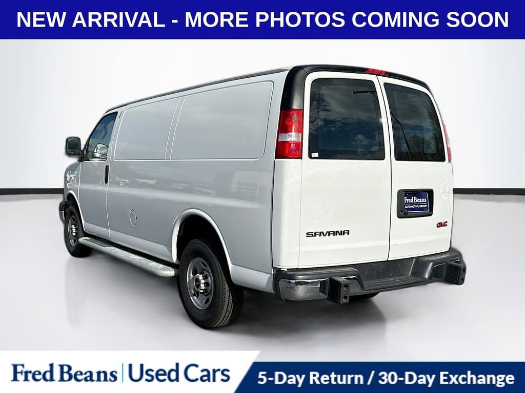 2024 Gmc Savana Cargo 2500 photo 2