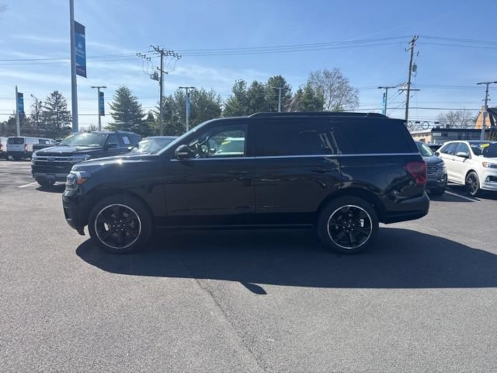 Used 2024 Ford Expedition Limited
