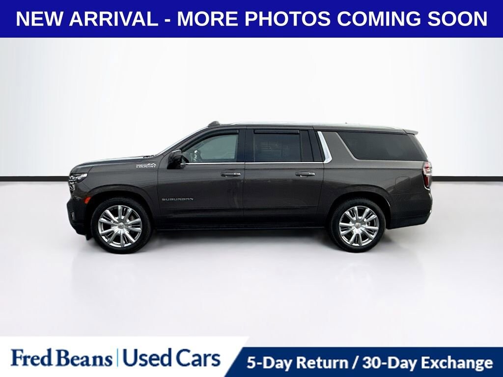 2021 Chevrolet Suburban High Country photo 2