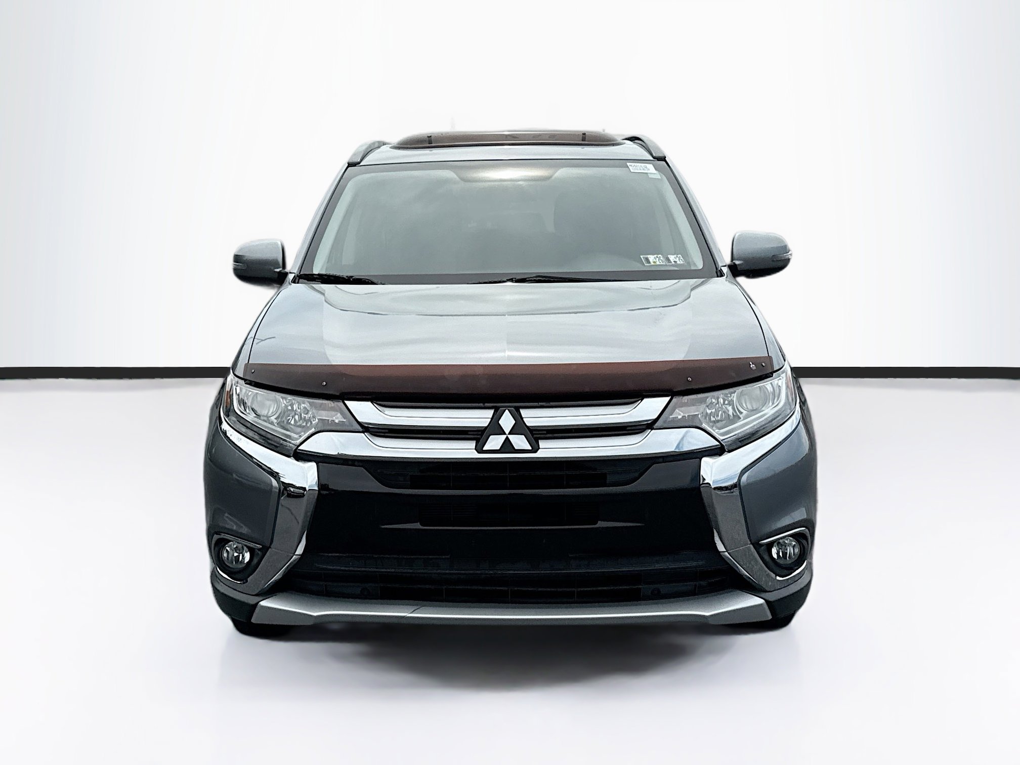 2016 Mitsubishi Outlander SE photo 2