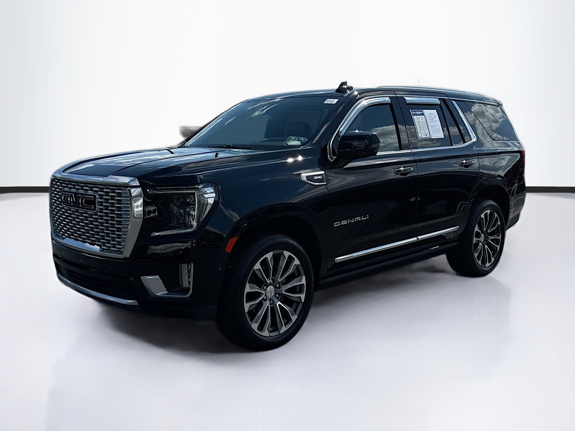 2021 Gmc Yukon Denali photo 3