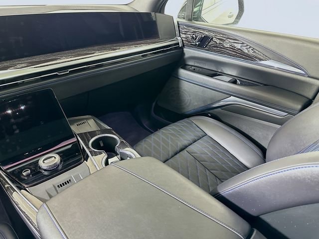 2025 Cadillac Escalade IQ Luxury 1 - Photo 16