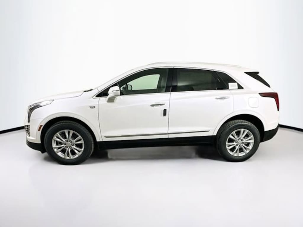 New 2026 CADILLAC XT5 Luxury SUV