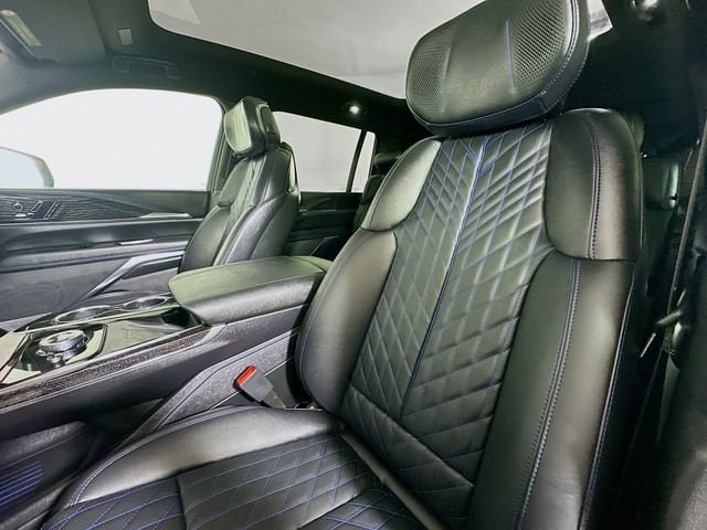 2026 Cadillac Escalade IQL Sport - Photo 18