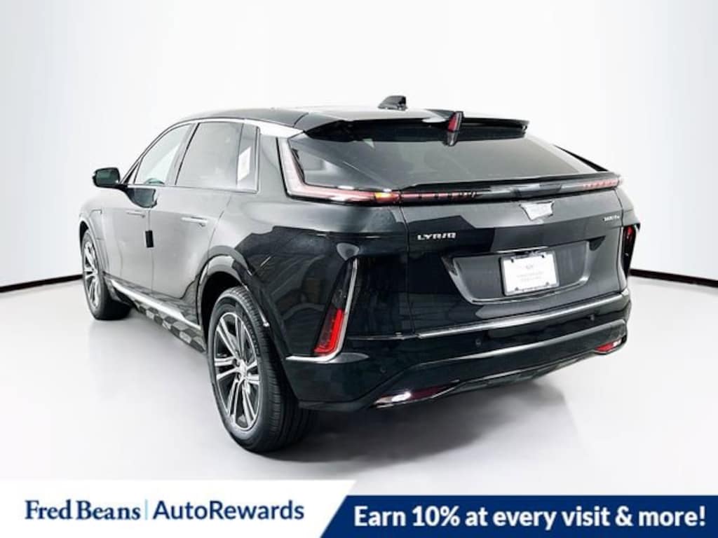 New 2025 CADILLAC LYRIQ Luxury 1 SUV
