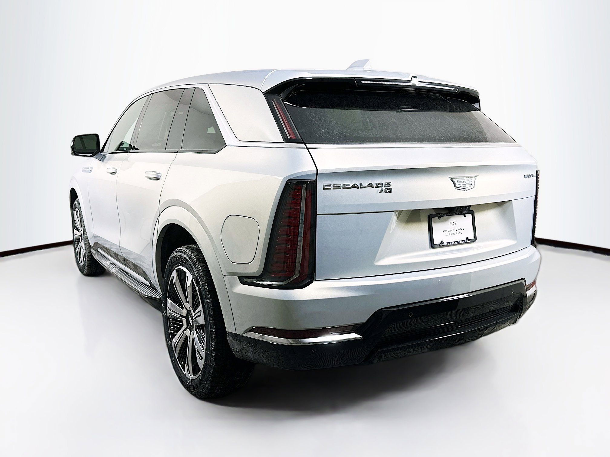 2025 Cadillac Escalade IQ Luxury photo 4