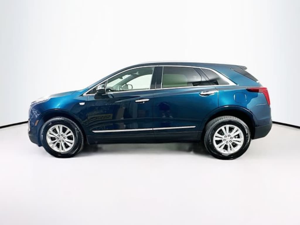New 2026 CADILLAC XT5 Luxury SUV
