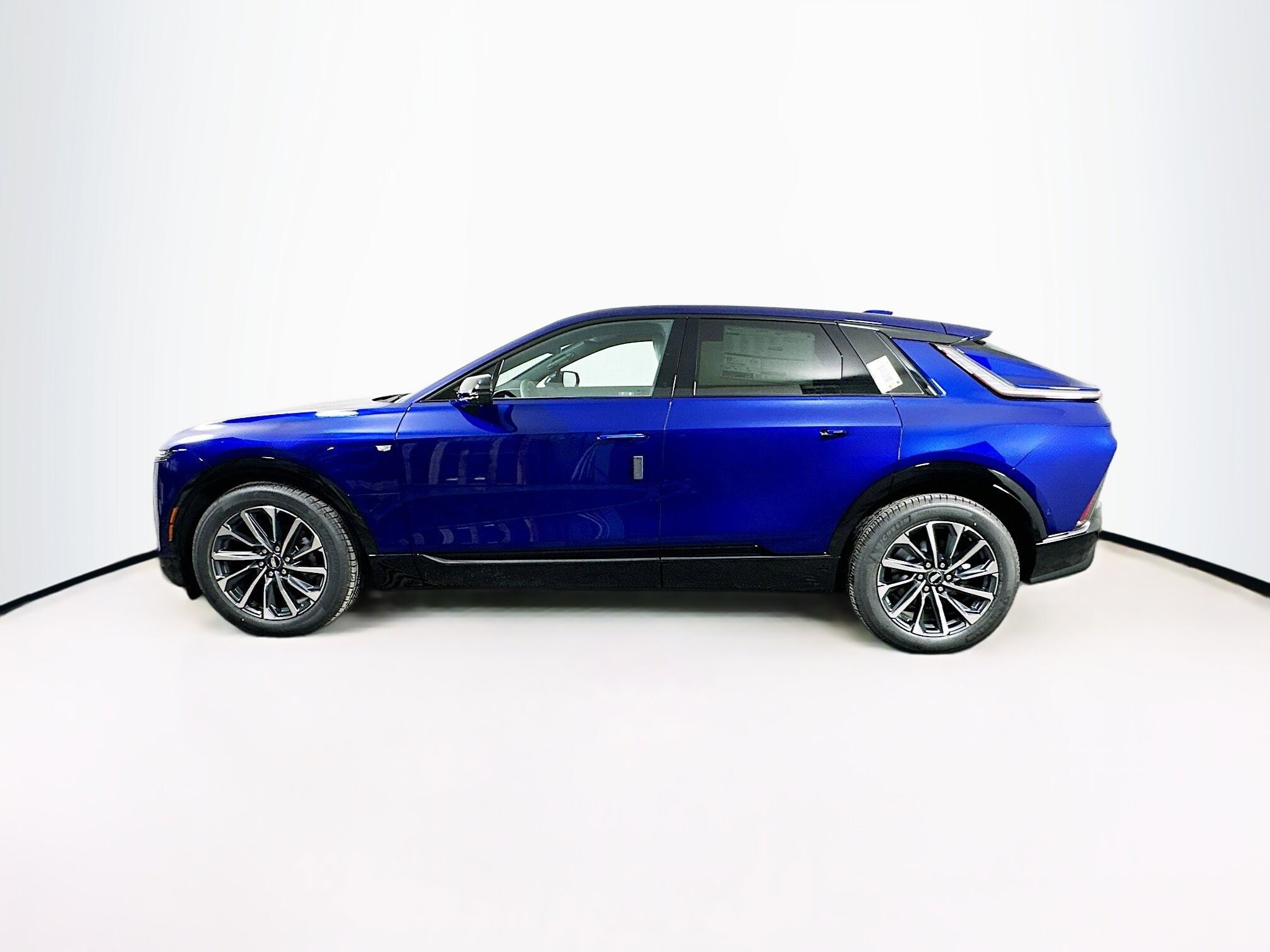 2025 Cadillac Lyriq Sport photo 3