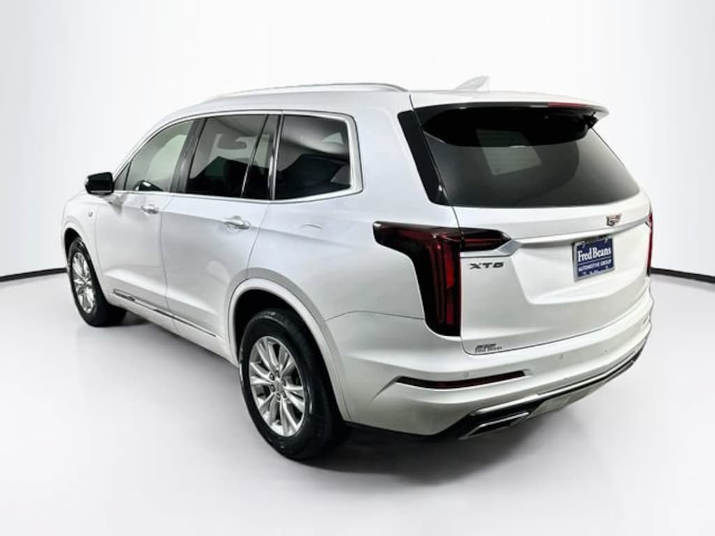 New 2025 CADILLAC XT6 Luxury SUV