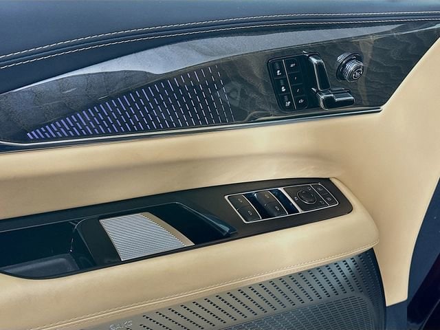 2025 Cadillac Escalade IQ Sport 2 - Photo 18