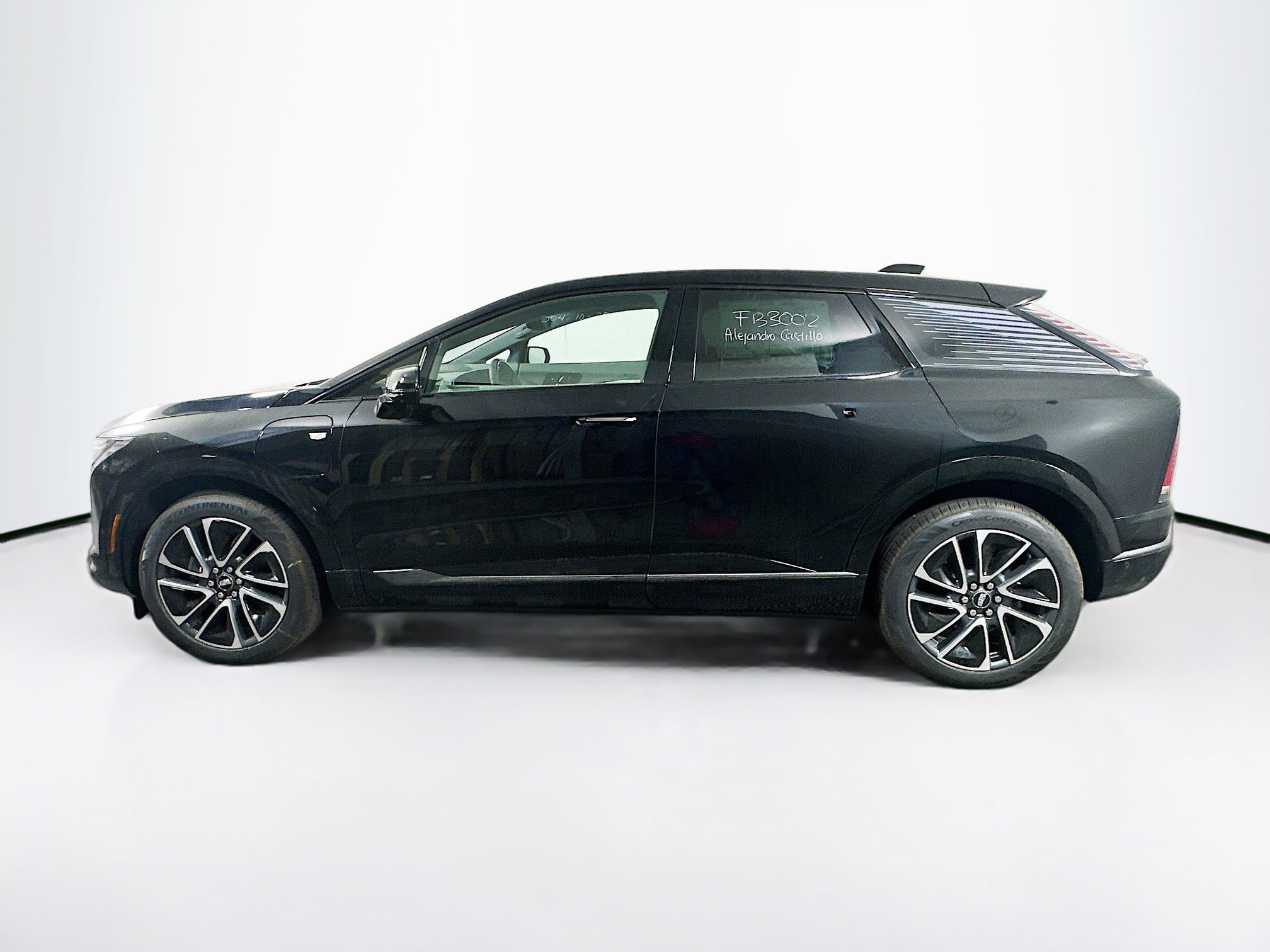 2025 Cadillac Optiq Sport photo 3