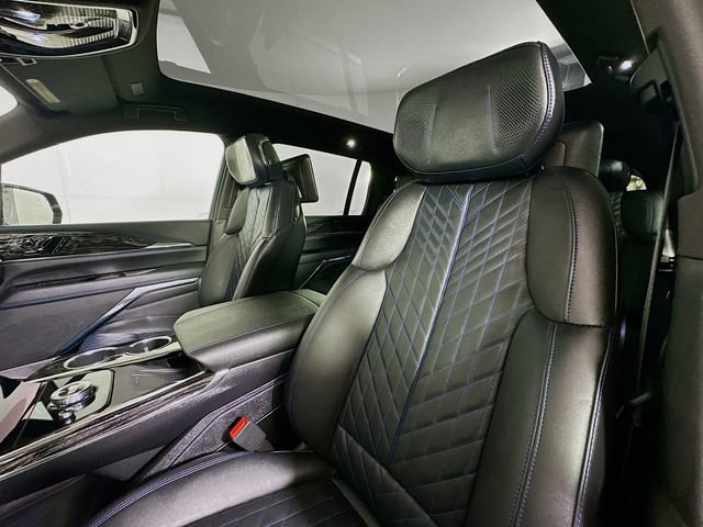 2025 Cadillac Escalade IQ Luxury 1 - Photo 14