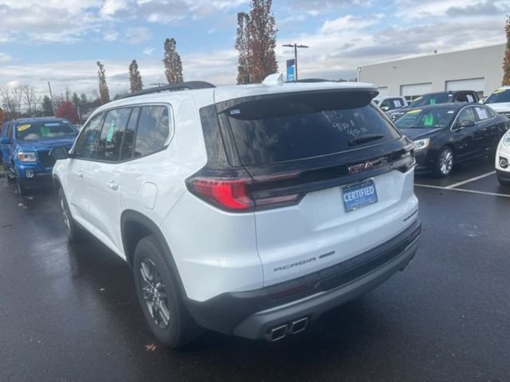 Used 2025 GMC Acadia Elevation SUV