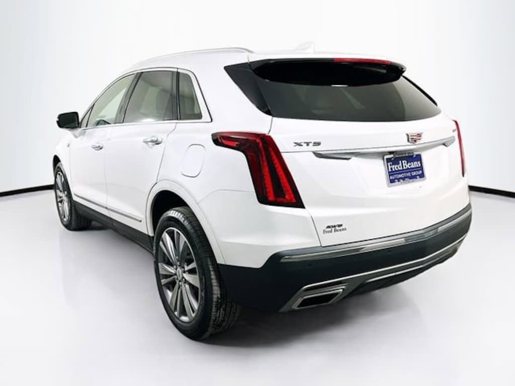 New 2025 CADILLAC XT5 Premium Luxury SUV