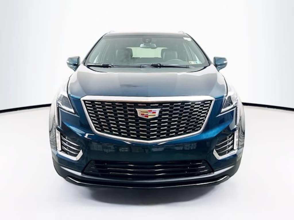 New 2026 CADILLAC XT5 Luxury SUV