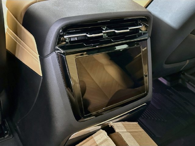 2026 Cadillac Escalade IQL Premium Sport - Photo 19
