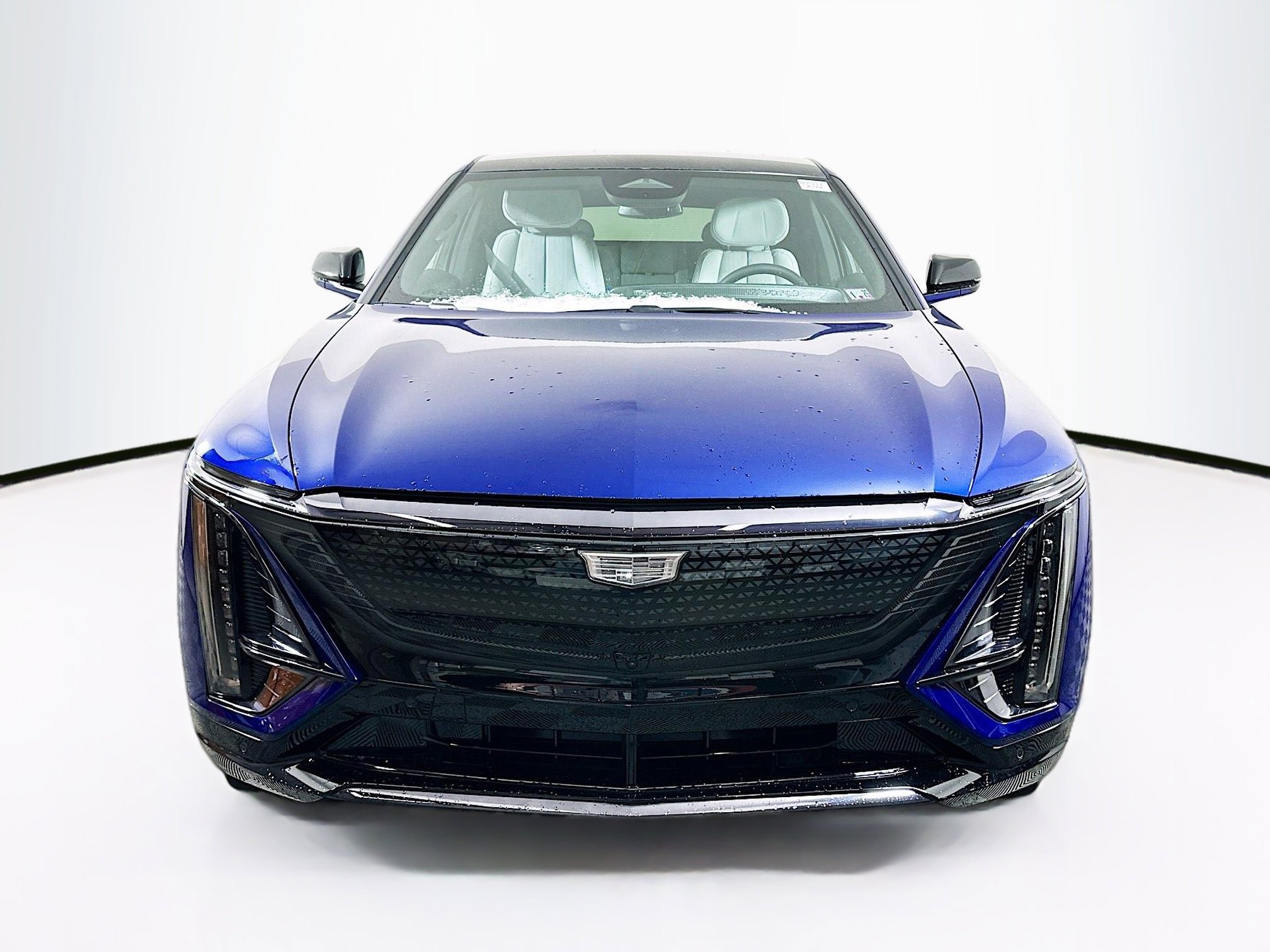 2025 Cadillac Lyriq Sport photo 2