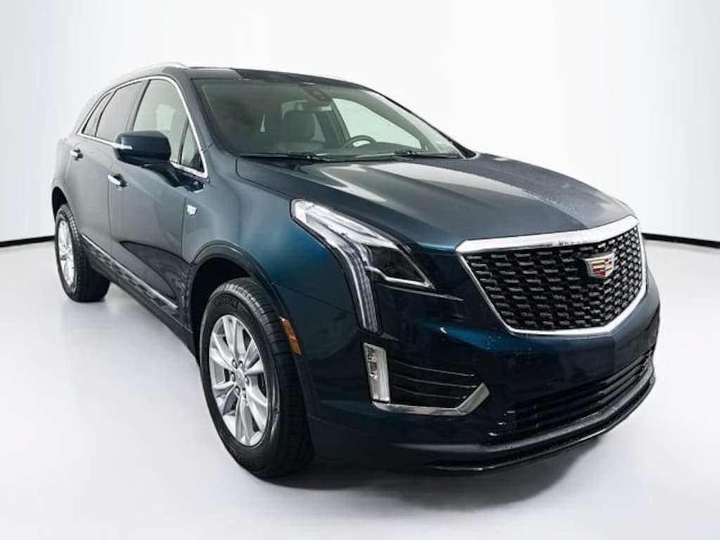 New 2026 CADILLAC XT5 Luxury SUV