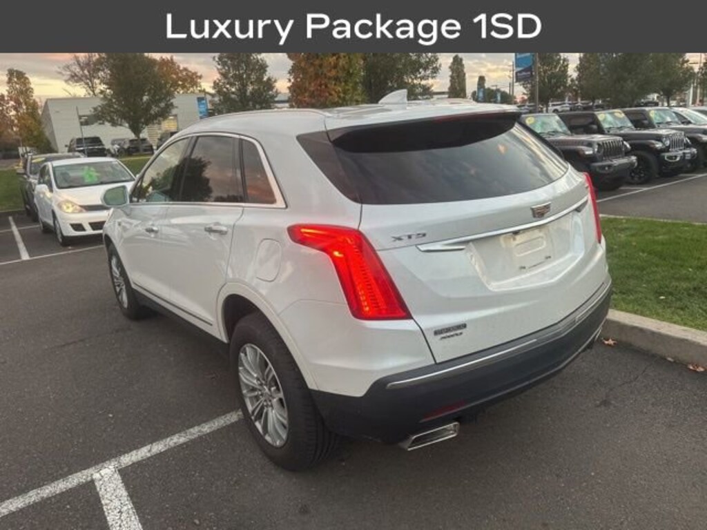 Used 2018 CADILLAC XT5 Luxury AWD SUV
