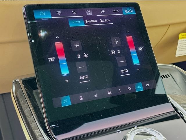 2025 Cadillac Escalade IQ Sport 2 - Photo 12