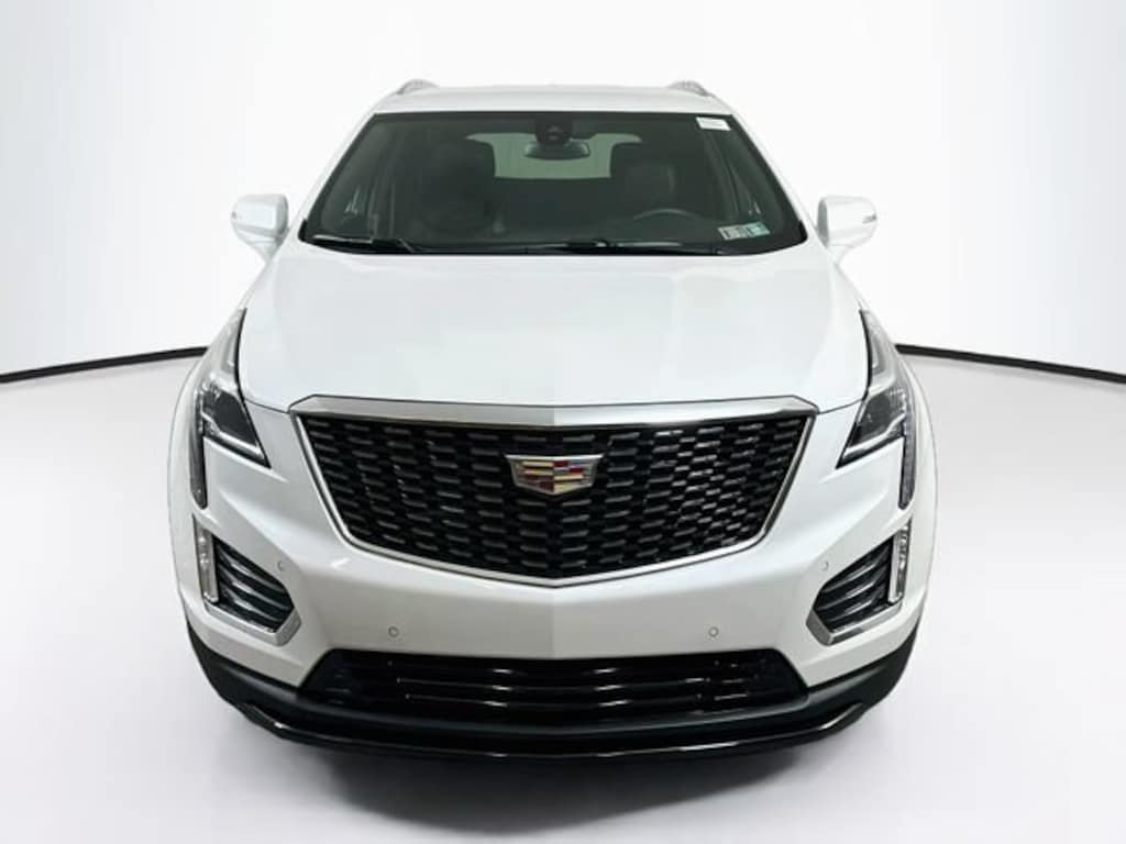 New 2026 CADILLAC XT5 Luxury SUV