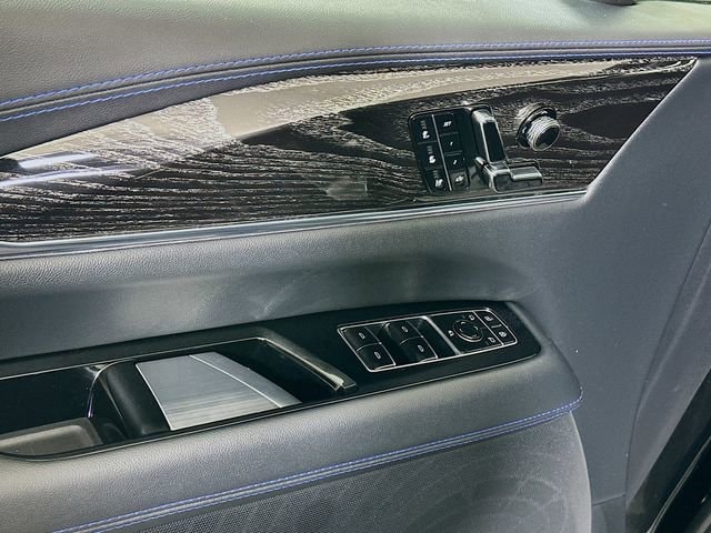 2025 Cadillac Escalade IQ Luxury 1 - Photo 18