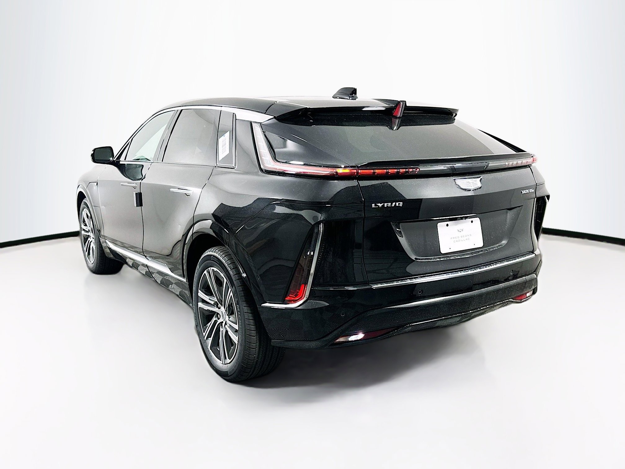 2025 Cadillac Lyriq Luxury photo 4