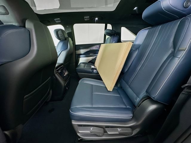 2025 Cadillac Escalade IQ Luxury 2 - Photo 15