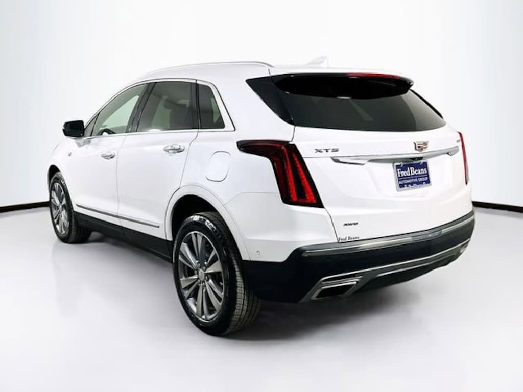 New 2025 CADILLAC XT5 Premium Luxury SUV