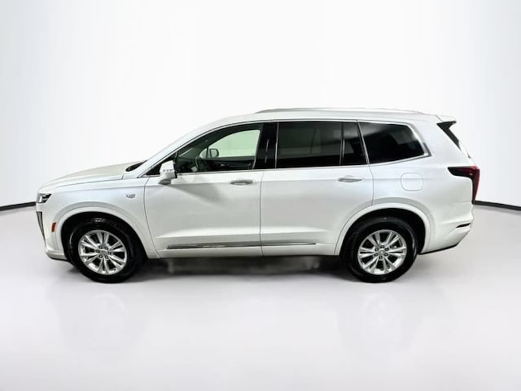New 2025 CADILLAC XT6 Luxury SUV