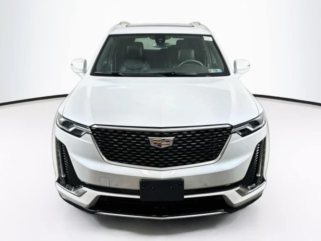 New 2025 CADILLAC XT6 Luxury SUV
