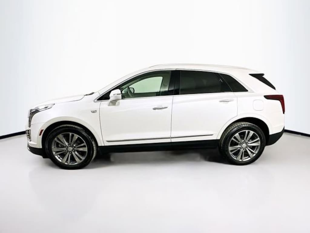 New 2025 CADILLAC XT5 Premium Luxury SUV