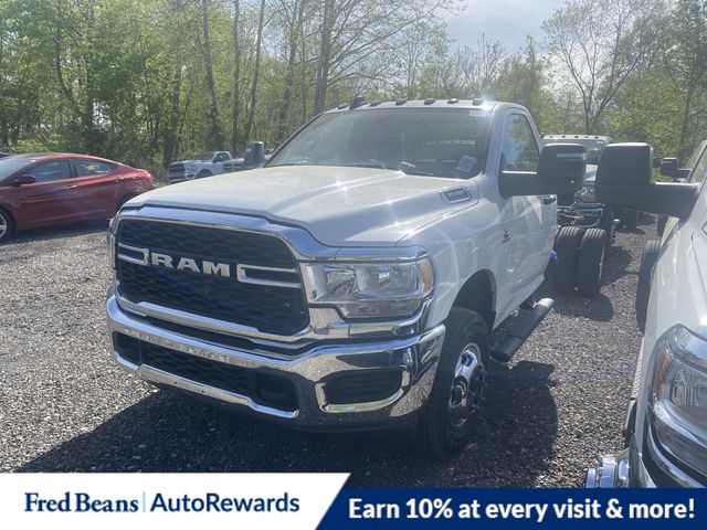2024 Ram 3500 Tradesman photo 3