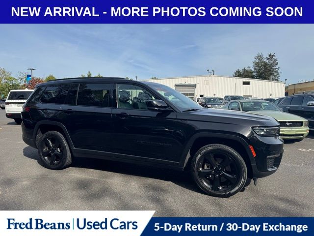 2024 Jeep Grand Cherokee Limited photo 2