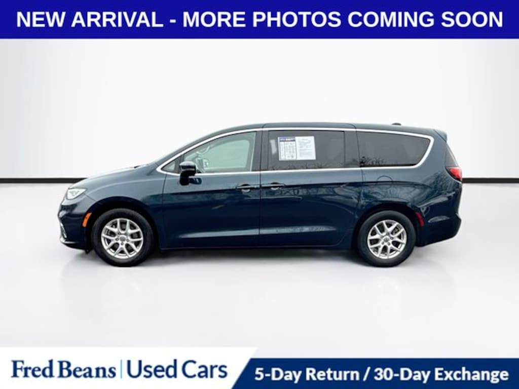 Used 2023 Chrysler Pacifica Touring L Van Passenger Van
