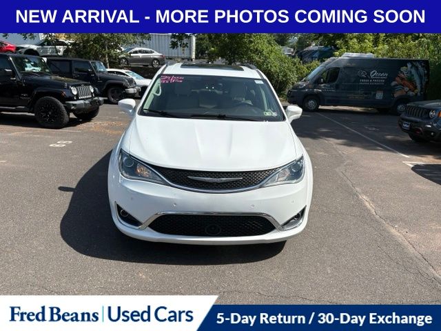 2018 Chrysler Pacifica Touring L Plus's photo