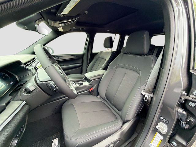 2025 Jeep Grand Cherokee Laredo - Photo 15