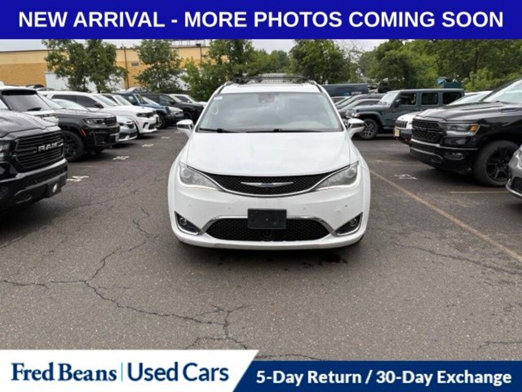 Used 2018 Chrysler Pacifica Limited Van