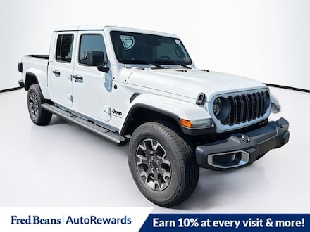 2026 Jeep Gladiator Sahara Pickup