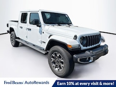 2026 Jeep Gladiator Sahara Pickup