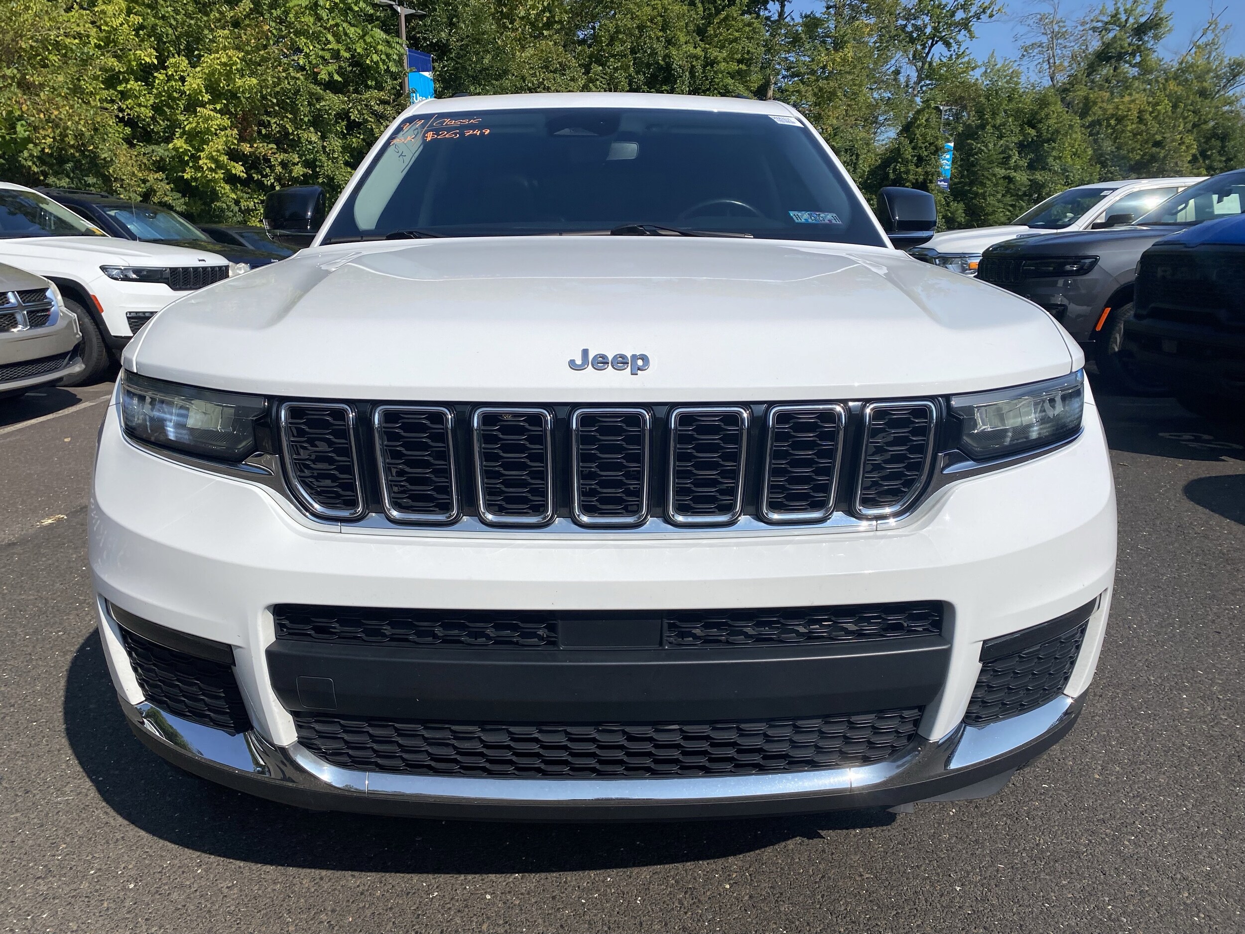 2021 Jeep Grand Cherokee Limited photo 2