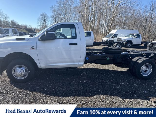 2024 Ram 3500 Tradesman photo 2