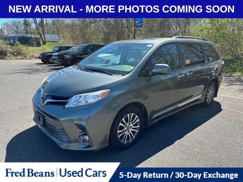 Used 2019 Toyota Sienna XLE Van