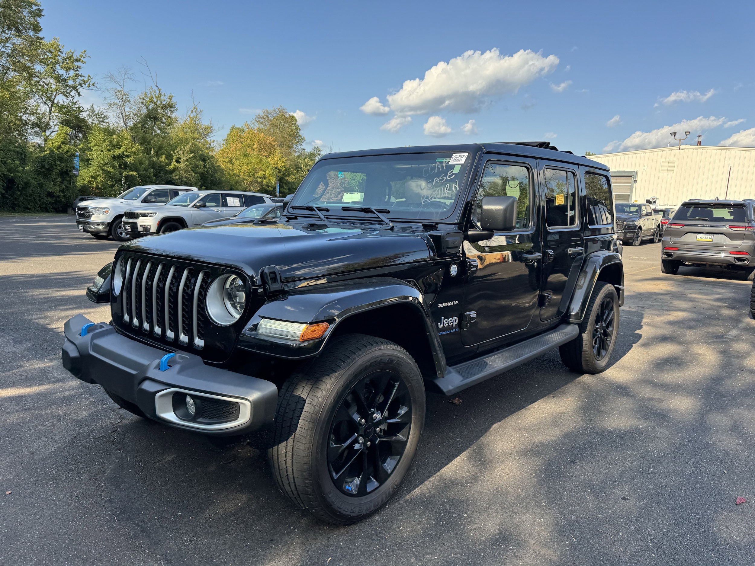 2023 Jeep Wrangler Sahara 4xe photo 2
