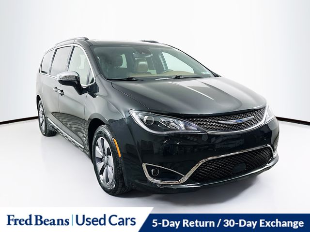 2020 Chrysler Pacifica Hybrid Limited's photo